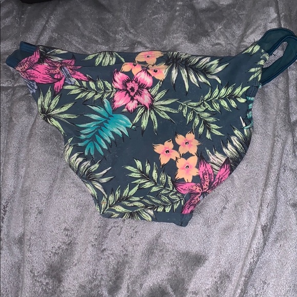 Target bikini!!! - Picture 5 of 5